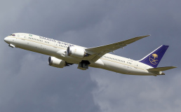 На борту Saudi Arabian Airlines можно бесплатно пользоваться WhatsApp