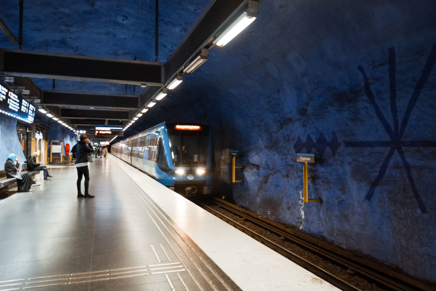 Арт-тур по метро Стокгольма: самые красивые станции (5)