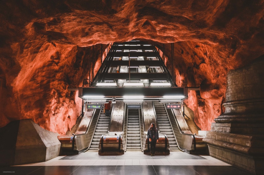 Арт-тур по метро Стокгольма: самые красивые станции (7)