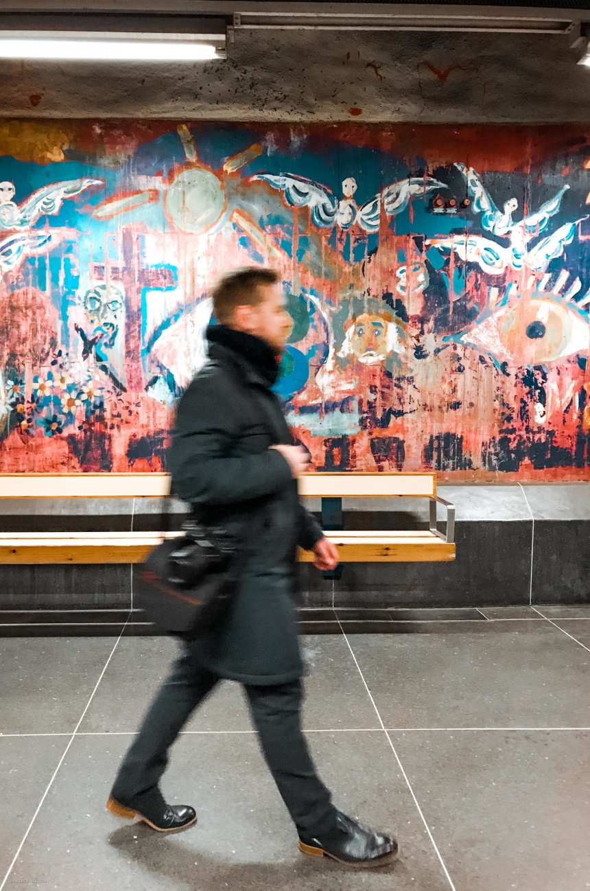 Арт-тур по метро Стокгольма: самые красивые станции (12)