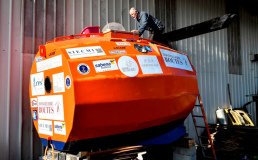 Французский пенсионер совершил путешествие через Атлантику в бочке