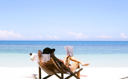 В сети появился сервис для подделки отпускных фотографий