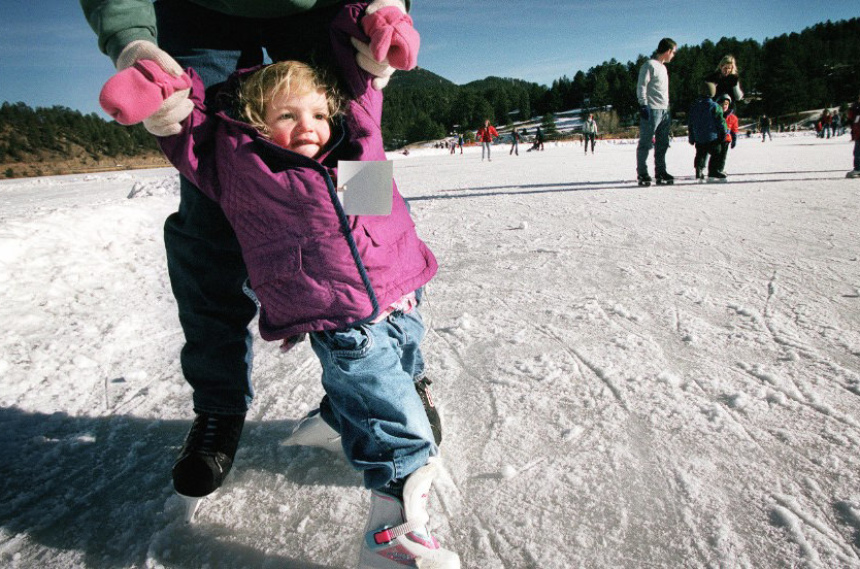 10 самых красивых в мире ледовых катков (10)