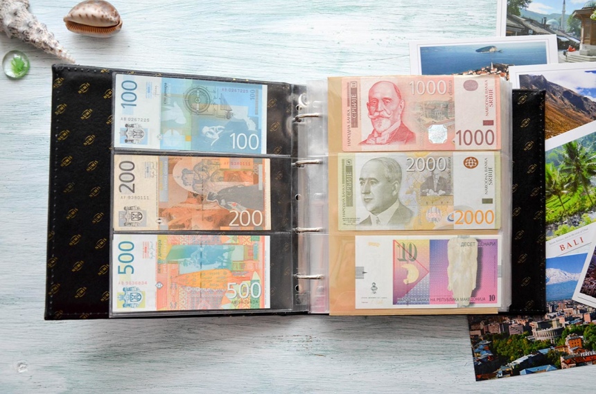 Сокровища путешественников: коллекция банкнот и монет из разных стран мира (2)