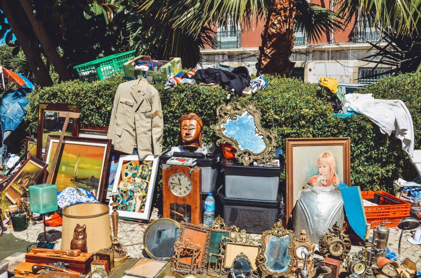 Блошиный рынок Feira da Ladra в Лиссабоне (31)