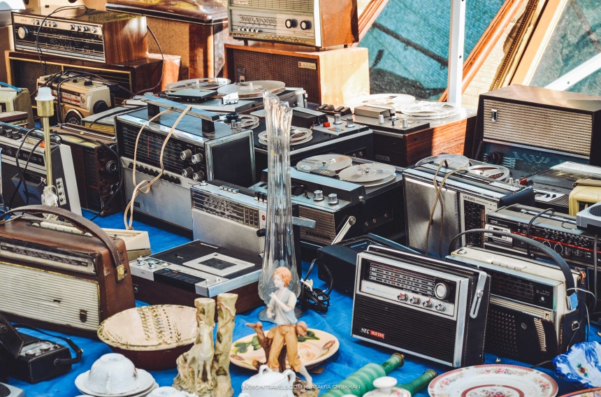 Блошиный рынок Feira da Ladra в Лиссабоне (19)