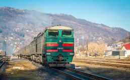 В Украине издадут фотокнигу о женщинах, работающих на железных дорогах