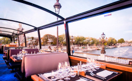 В Лондоне и Париже проводят экскурсии на автобусе-ресторане