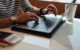 Новое приложение каждые пять минут снимает удалённых работников на веб-камеру