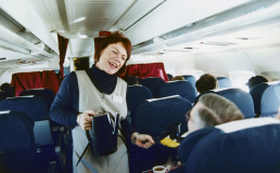 Пассажирка Ryanair получит компенсацию за пролитый на неё горячий чай