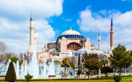 Туристический сезон в Турции хотят открыть после 24 мая