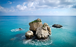 Кипр обещает покрыть расходы туристов, которые заболеют на отдыхе