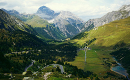 В швейцарской деревне выписывают штраф за фото местных пейзажей
