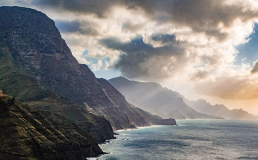 Канарские острова предлагают туристам бесплатную страховку от коронавируса