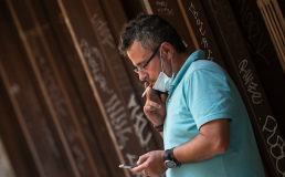 Канарские острова ввели запрет на курение и обязали всех носить маски