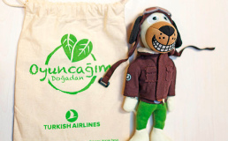 Turkish Airlines дарит маленьким пассажирам экологичные игрушки