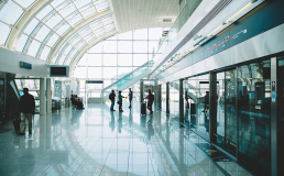 В аэропорту Дубая паспортный контроль будет занимать 10 секунд